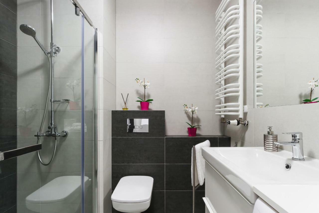 קרקוב Apartments Claro II By Noclegi Renters מראה חיצוני תמונה